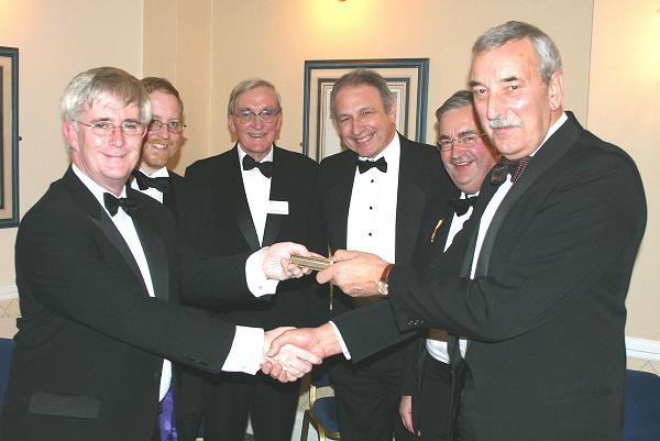 Hull Circle claiming the Snuff Box. Pic:BS